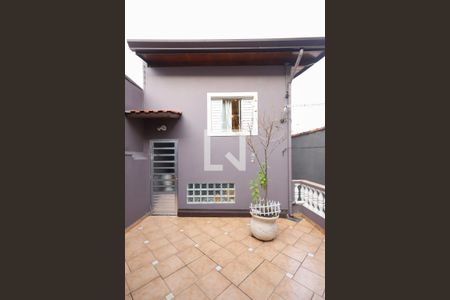 Casa à venda com 300m², 3 quartos e 2 vagas Casa à venda com 300m², 3 quartos e 2 vagasTerraço