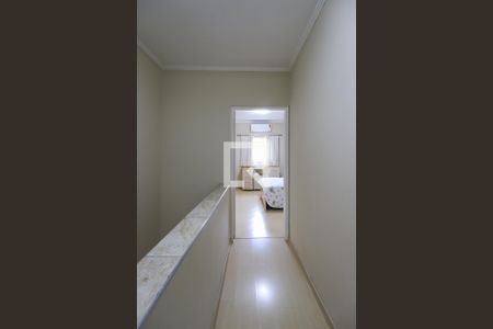 Casa à venda com 300m², 3 quartos e 2 vagas Casa à venda com 300m², 3 quartos e 2 vagasCorredor