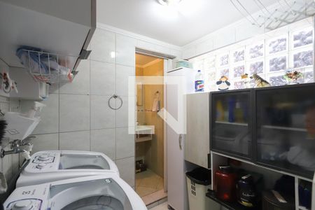 Casa à venda com 300m², 3 quartos e 2 vagas Casa à venda com 300m², 3 quartos e 2 vagasLavanderia 1