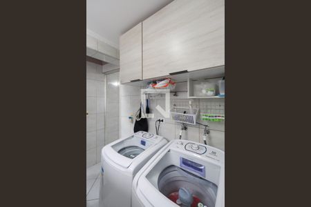 Casa à venda com 300m², 3 quartos e 2 vagas Casa à venda com 300m², 3 quartos e 2 vagasLavanderia 1
