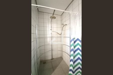 Apartamento à venda com 165m², 4 quartos e 2 vagas Apartamento à venda com 165m², 4 quartos e 2 vagasÁrea Comum - Banho