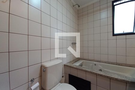Apartamento à venda com 165m², 4 quartos e 2 vagas Apartamento à venda com 165m², 4 quartos e 2 vagasBanheiro da Suíte 4