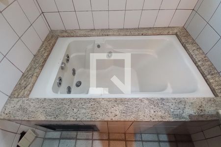 Apartamento à venda com 165m², 4 quartos e 2 vagas Apartamento à venda com 165m², 4 quartos e 2 vagasDetalhe do Banheiro da Suite 4