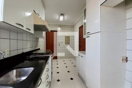 Apartamento à venda com 165m², 4 quartos e 2 vagas Apartamento à venda com 165m², 4 quartos e 2 vagasCozinha