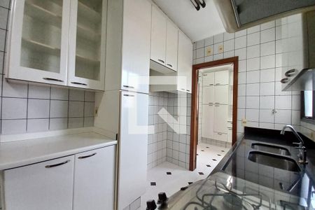 Apartamento à venda com 165m², 4 quartos e 2 vagas Apartamento à venda com 165m², 4 quartos e 2 vagasDetalhe da cozinha