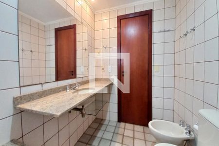 Apartamento à venda com 165m², 4 quartos e 2 vagas Apartamento à venda com 165m², 4 quartos e 2 vagasBanheiro da Suíte 4