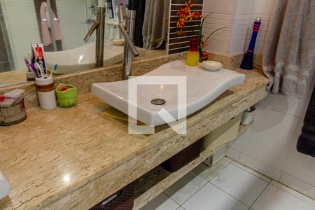 Apartamento à venda com 104m², 3 quartos e sem vaga Apartamento à venda com 104m², 3 quartos e sem vagaBanheiro