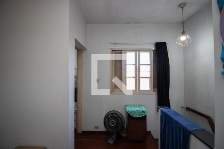 Casa à venda com 180m², 3 quartos e 2 vagas Casa à venda com 180m², 3 quartos e 2 vagasQuarto