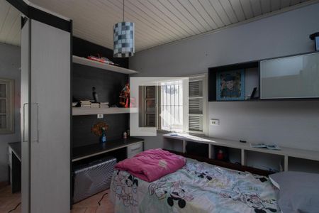 Casa à venda com 180m², 3 quartos e 2 vagas Casa à venda com 180m², 3 quartos e 2 vagasQuarto