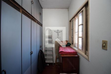 Casa à venda com 180m², 3 quartos e 2 vagas Casa à venda com 180m², 3 quartos e 2 vagasQuarto