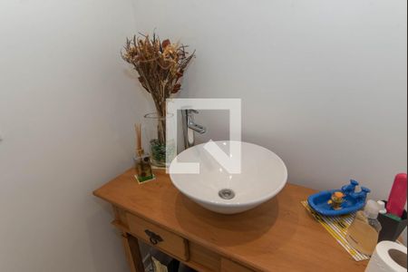 Apartamento à venda com 75m², 2 quartos e 2 vagas Apartamento à venda com 75m², 2 quartos e 2 vagasBanheiro da Suíte