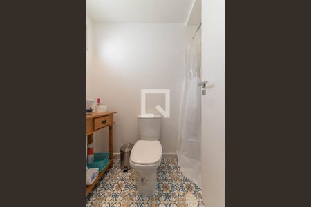 Apartamento à venda com 75m², 2 quartos e 2 vagas Apartamento à venda com 75m², 2 quartos e 2 vagasBanheiro da Suíte
