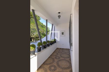 Casa à venda com 190m², 4 quartos e 2 vagasHall