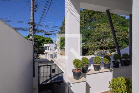 Casa à venda com 190m², 4 quartos e 2 vagasHall