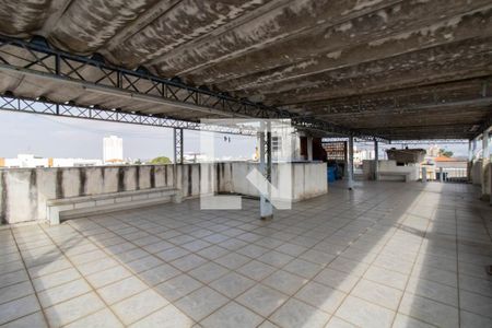 Casa à venda com 500m², 4 quartos e 4 vagas Casa à venda com 500m², 4 quartos e 4 vagasTerraço