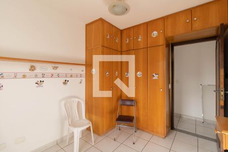 Casa à venda com 500m², 4 quartos e 4 vagas Casa à venda com 500m², 4 quartos e 4 vagasQuarto 4