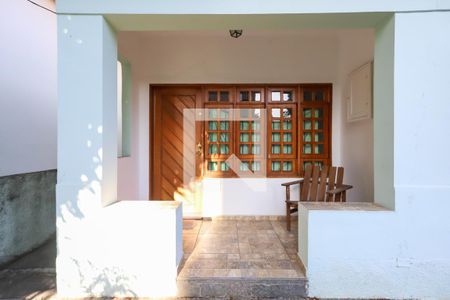 Casa à venda com 150m², 3 quartos e 1 vaga Casa à venda com 150m², 3 quartos e 1 vagaTerraço
