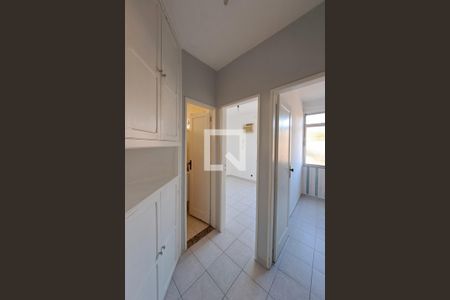 Corredor de apartamento para alugar com 2 quartos, 55m² em Todos Os Santos, Rio de Janeiro