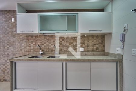 Apartamento à venda com 142m², 3 quartos e 2 vagas Apartamento à venda com 142m², 3 quartos e 2 vagasCozinha