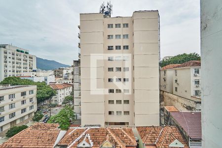 Apartamento à venda com 142m², 3 quartos e 2 vagas Apartamento à venda com 142m², 3 quartos e 2 vagasÁrea de Serviço Vista