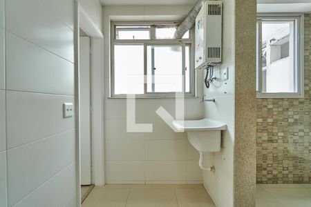 Apartamento à venda com 142m², 3 quartos e 2 vagas Apartamento à venda com 142m², 3 quartos e 2 vagasÁrea de Serviço