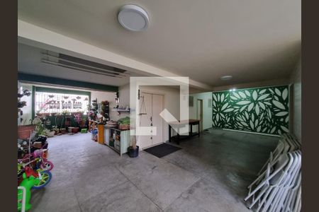 Apartamento à venda com 142m², 3 quartos e 2 vagas Apartamento à venda com 142m², 3 quartos e 2 vagasÁrea Comum - Playground