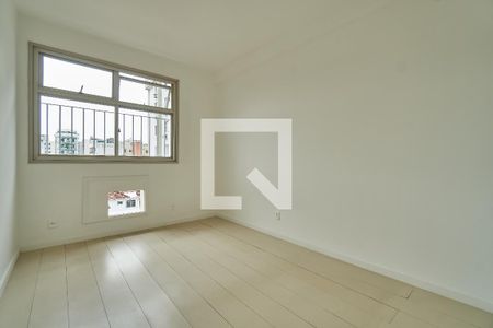 Apartamento à venda com 142m², 3 quartos e 2 vagas Apartamento à venda com 142m², 3 quartos e 2 vagasQuarto 2