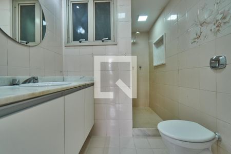 Apartamento à venda com 142m², 3 quartos e 2 vagas Apartamento à venda com 142m², 3 quartos e 2 vagasBanheiro Suite
