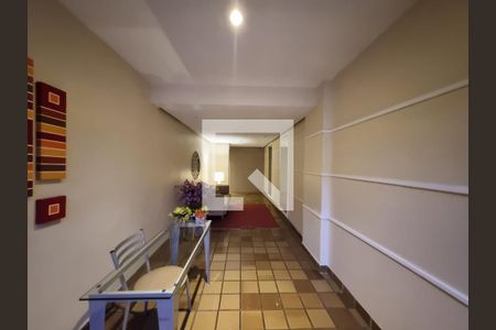 Apartamento à venda com 142m², 3 quartos e 2 vagas Apartamento à venda com 142m², 3 quartos e 2 vagasHall