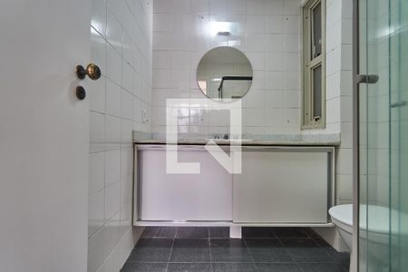 Apartamento à venda com 142m², 3 quartos e 2 vagas Apartamento à venda com 142m², 3 quartos e 2 vagasBanheiro Social