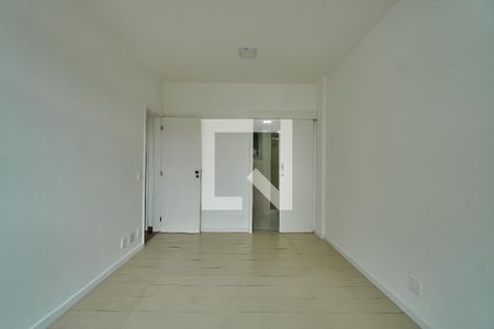 Apartamento à venda com 142m², 3 quartos e 2 vagas Apartamento à venda com 142m², 3 quartos e 2 vagasQuarto Suite