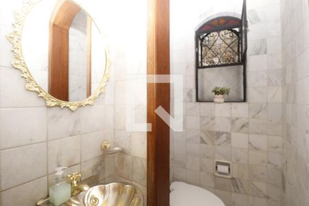 Casa à venda com 390m², 5 quartos e 7 vagasLavabo