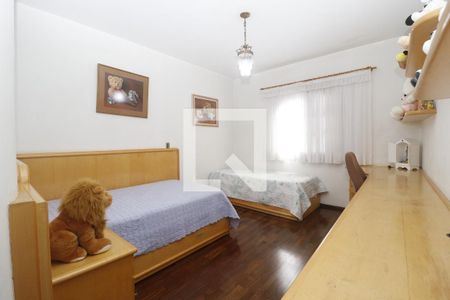 Casa à venda com 390m², 5 quartos e 7 vagasQuarto 3 - Suíte