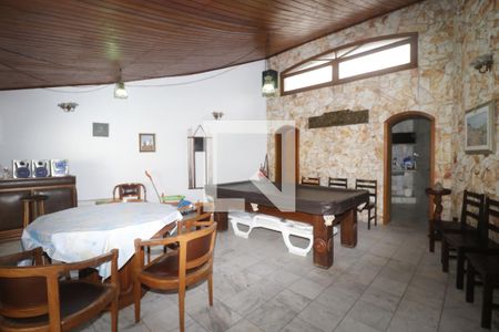 Casa à venda com 390m², 5 quartos e 7 vagasSala de Jogos