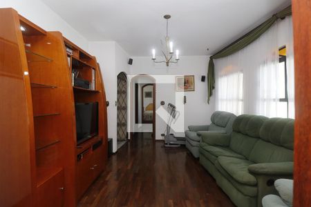 Casa à venda com 390m², 5 quartos e 7 vagasSala de TV e Hall