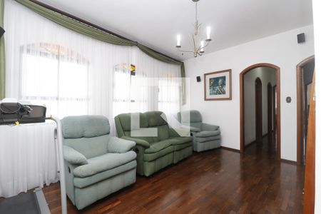 Casa à venda com 390m², 5 quartos e 7 vagasSala de TV e Hall