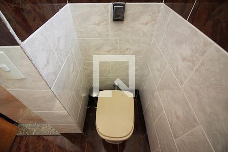 Casa à venda com 233m², 3 quartos e 3 vagasBanheiro da Área da Churrasqueira 