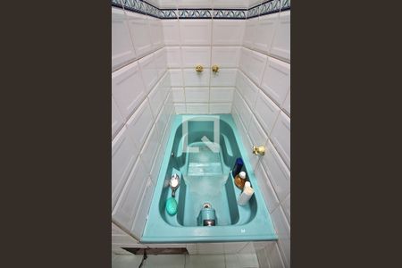 Casa à venda com 233m², 3 quartos e 3 vagasBanheiro Social