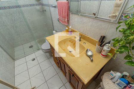 Casa à venda com 160m², 3 quartos e 7 vagasDetalhe Banheiro Corredor 2