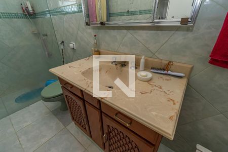 Casa à venda com 160m², 3 quartos e 7 vagasDetalhe Banheiro Corredor 1
