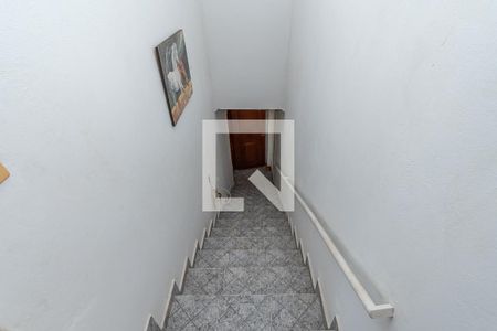 Casa à venda com 160m², 3 quartos e 7 vagasEscada 