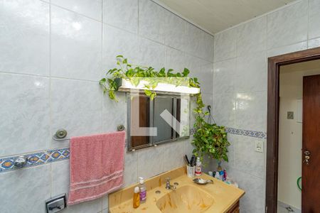 Casa à venda com 160m², 3 quartos e 7 vagasBanheiro Corredor 2