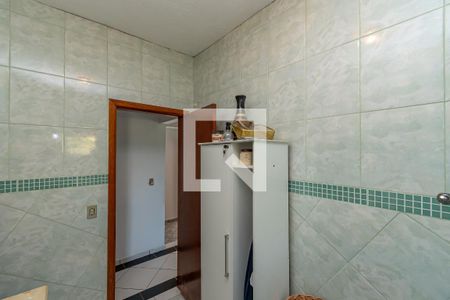 Casa à venda com 160m², 3 quartos e 7 vagasBanheiro Corredor 1