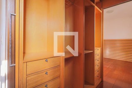 Apartamento à venda com 90m², 3 quartos e 2 vagas Apartamento à venda com 90m², 3 quartos e 2 vagasCloset
