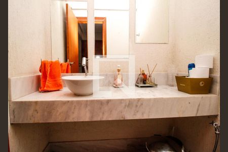 Apartamento à venda com 145m², 4 quartos e 3 vagas Apartamento à venda com 145m², 4 quartos e 3 vagasLavabo