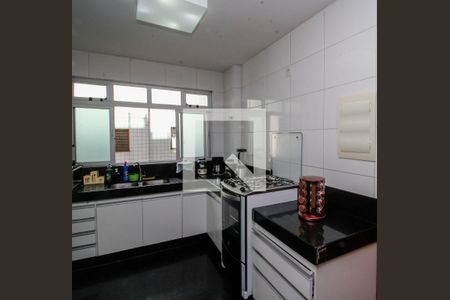 Apartamento à venda com 145m², 4 quartos e 3 vagas Apartamento à venda com 145m², 4 quartos e 3 vagasCozinha