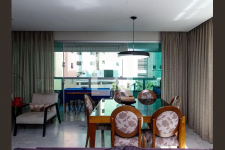 Apartamento à venda com 145m², 4 quartos e 3 vagas Apartamento à venda com 145m², 4 quartos e 3 vagasSala de Jantar