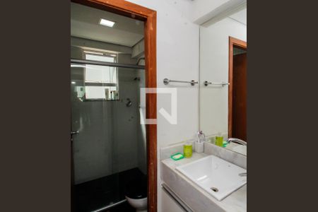 Apartamento à venda com 145m², 4 quartos e 3 vagas Apartamento à venda com 145m², 4 quartos e 3 vagasBanheiro Social