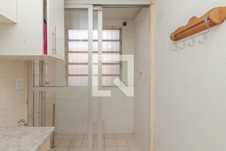 Apartamento à venda com 57m², 2 quartos e 1 vaga Apartamento à venda com 57m², 2 quartos e 1 vagaCozinha e Área de Serviço