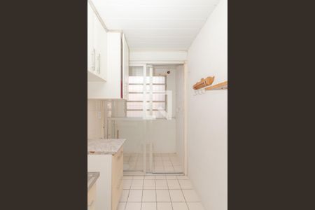 Apartamento à venda com 57m², 2 quartos e 1 vaga Apartamento à venda com 57m², 2 quartos e 1 vagaCozinha e Área de Serviço